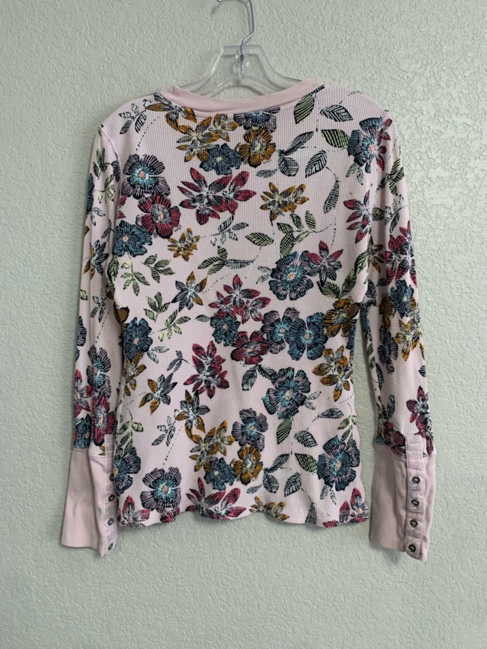 Sundance Tee Top Women M Floral Thermal Waffle Velvet Button Cuff Trim Boho Pink - Picture 2 of 16